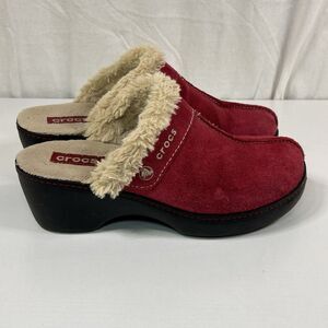 Crocs Cobbler Eva Clogs Red Suede Faux Fur Wedge Heel Mule Women's Size 8